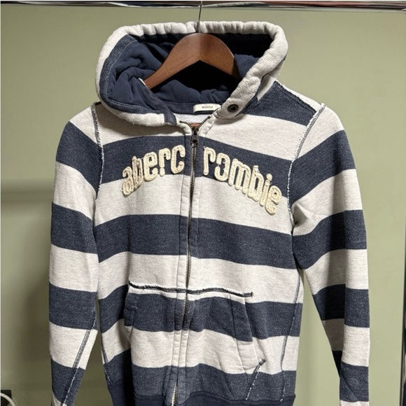 Vintage Y2K Abercrombie Kids Sweatshirt